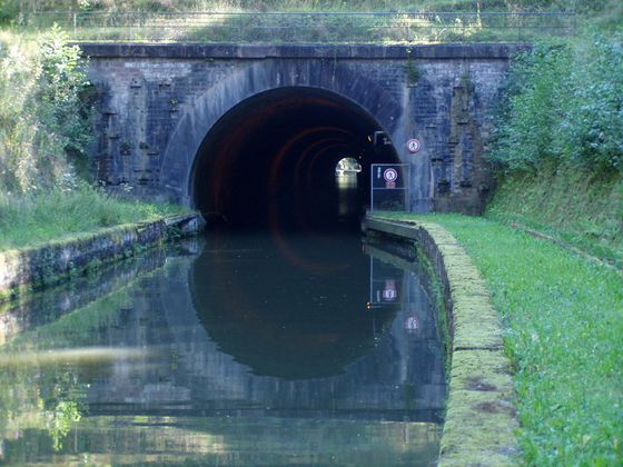 Westportal des Niderviller Kanaltunnel Bild