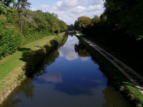 Canal Entre Champagne et Bourgogne bei Dommarien Bild