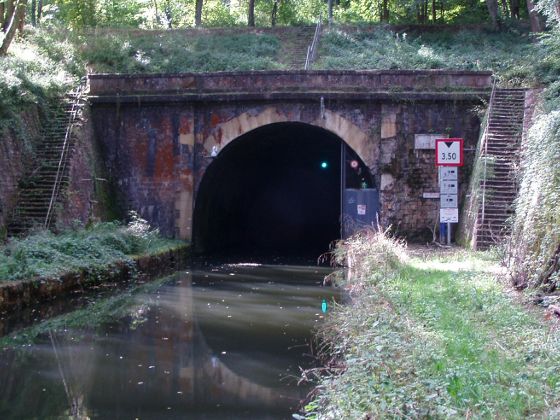 Nördliches Portal des Kanaltunnel von Balesmes Bild
