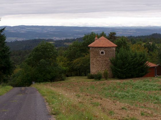 Turm in La Brousse bei Chaniat Bild